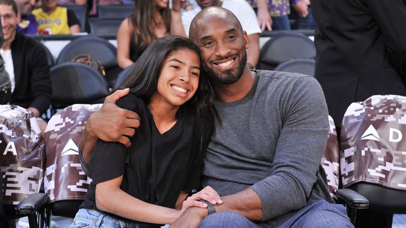 Kobe Bryant and daughter die in helicopter crash